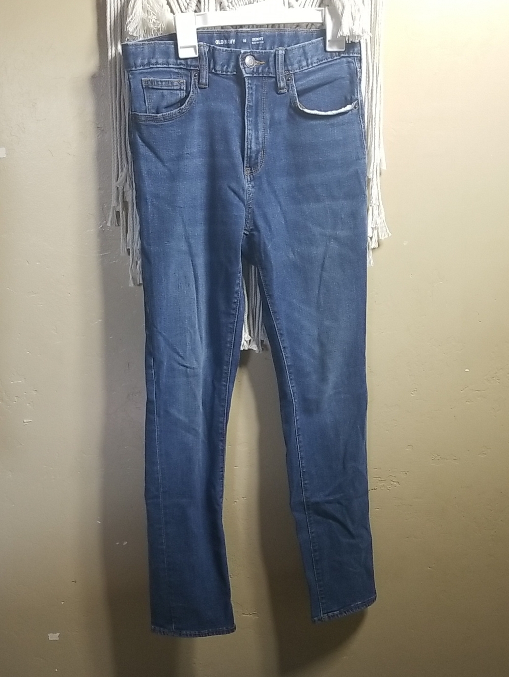 Old Navy Women's Skinny Jeans in Medium Blue Wash